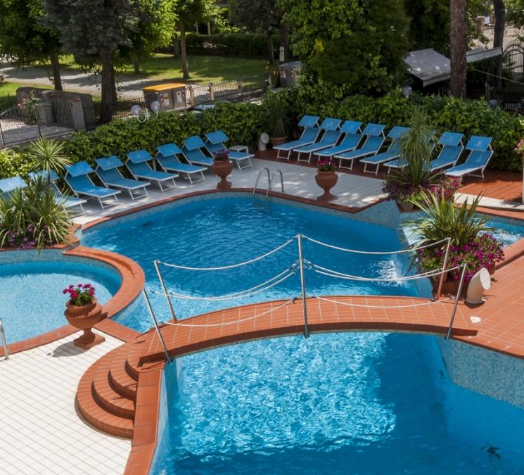 hotel-donatella it hotel-cervia-con-piscina 011